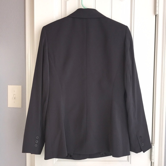 Kasper Gray Suit (skirt & jacket) - Picture 4 of 8